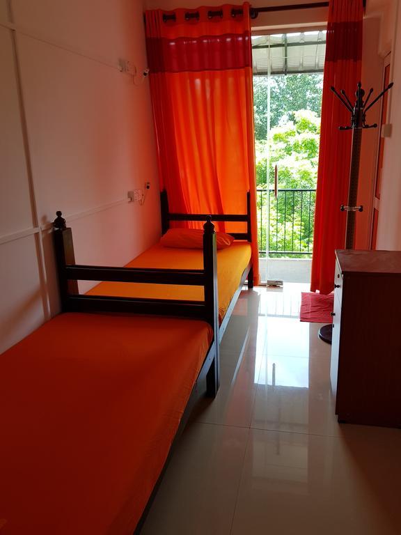 ธรรมบิลี ไอส์แลนด์ แอท สตับส์ Hotel โคลอมโบ ภายนอก รูปภาพ